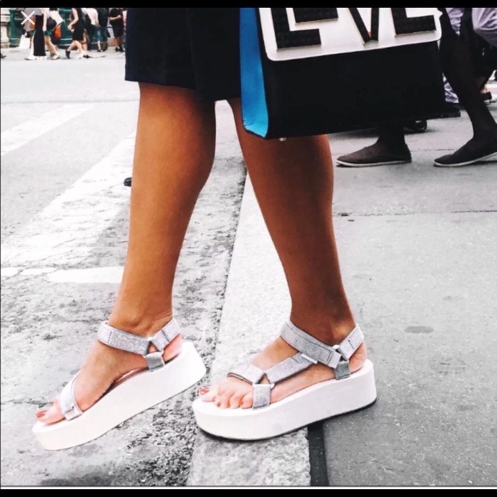 Teva silver platform